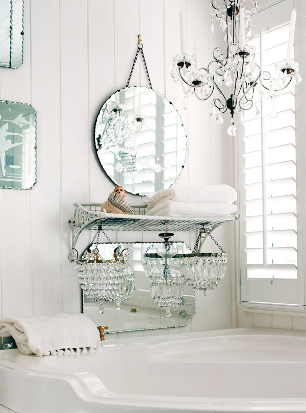 shabby chic, interior design, bathroom, mirror